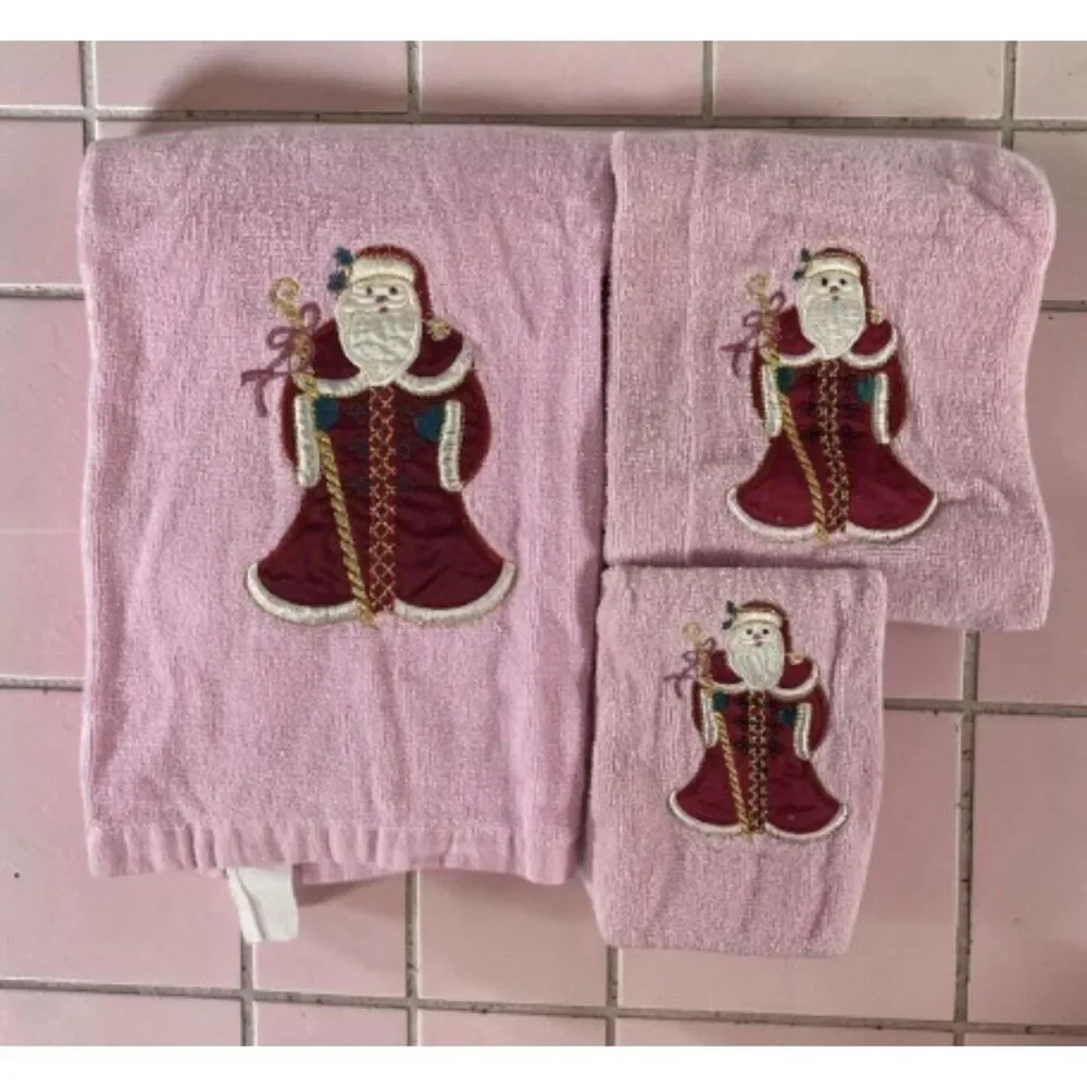 Vtg Christmas Santa Towels Pink Bath & Hand Towel & Washcloth Made In Thailand